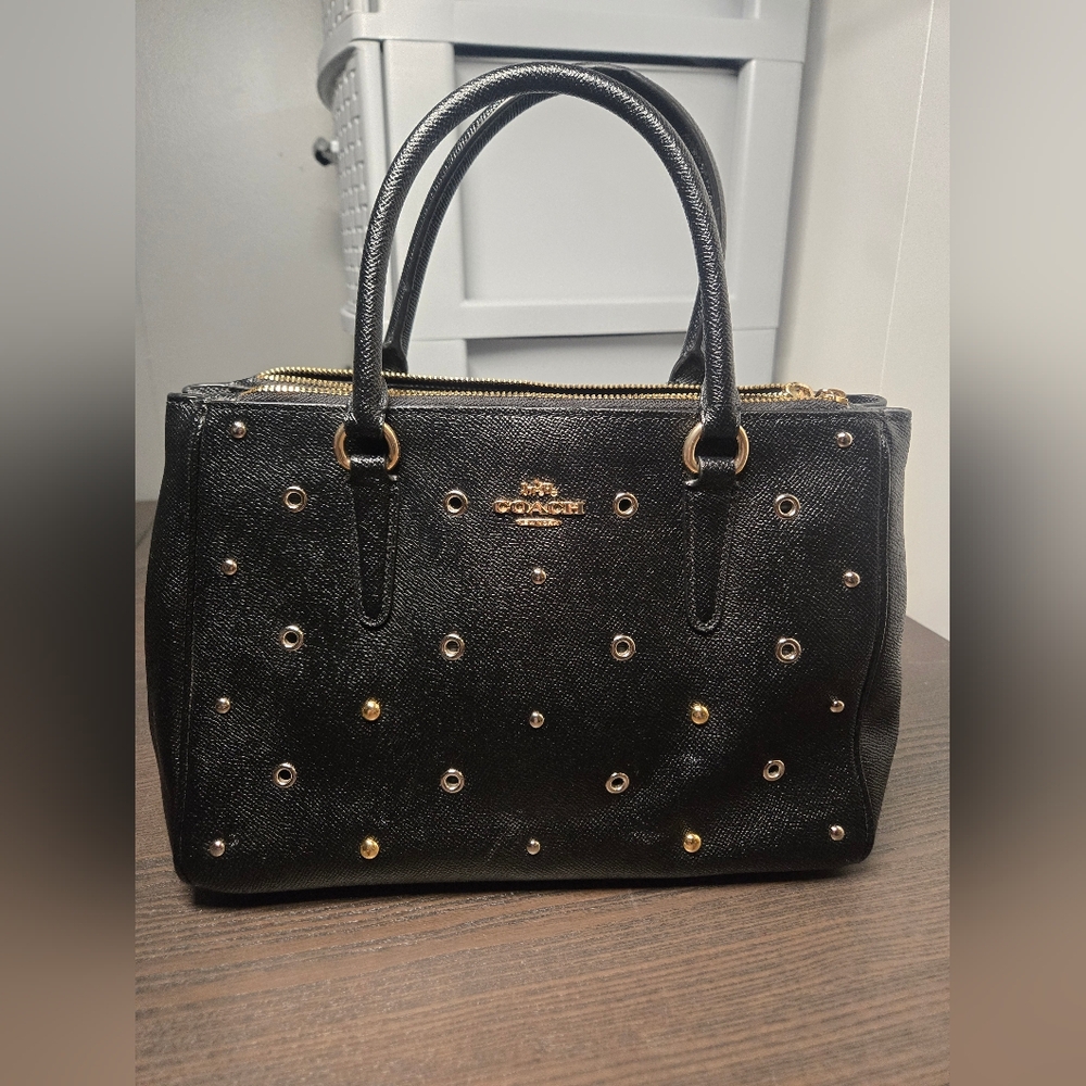 Elegant Coach Black Handbag